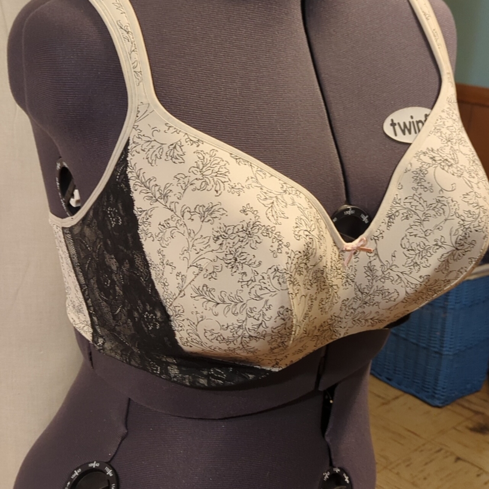 Lane Bryant Cacique Bra size 44G